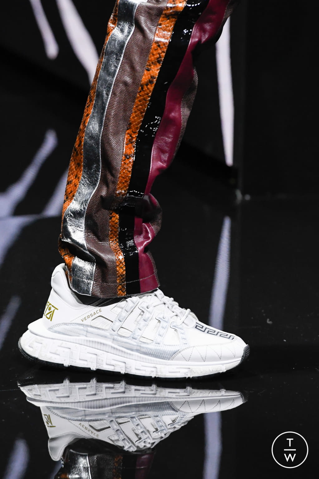 Fashion Week Milan Fall/Winter 2020 look 45 from the Versace collection womenswear accessories