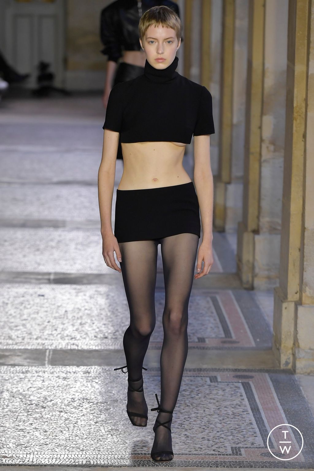 Fashion Week Paris Spring/Summer 2023 look 2 de la collection Monot womenswear