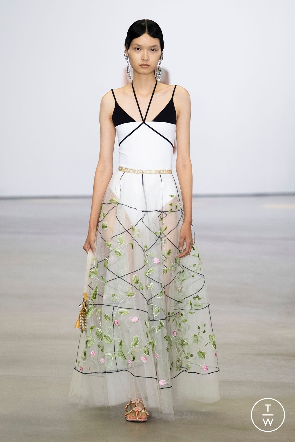 Fashion Week Paris Spring/Summer 2023 look 27 de la collection Giambattista Valli womenswear