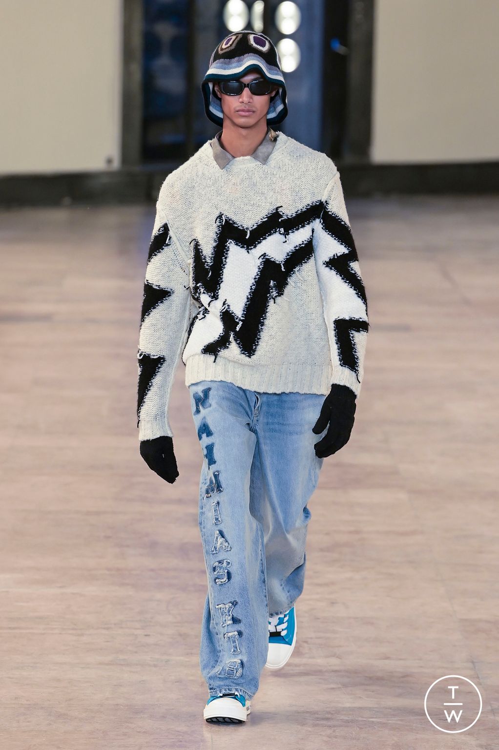 Fashion Week Paris Fall/Winter 2023 look 16 from the Nahmias collection menswear