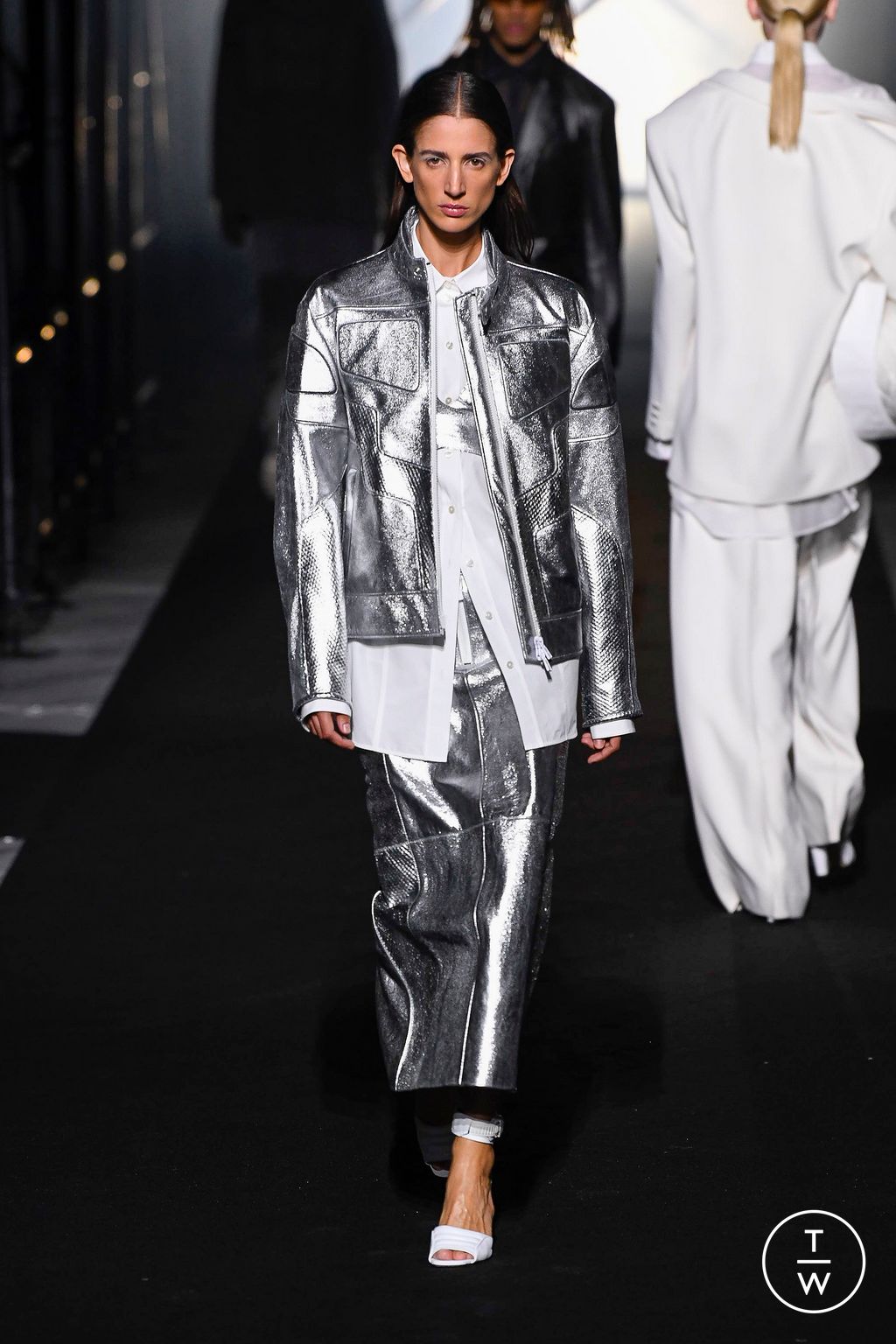 Fashion Week Milan Fall/Winter 2022 look 36 de la collection Boss womenswear