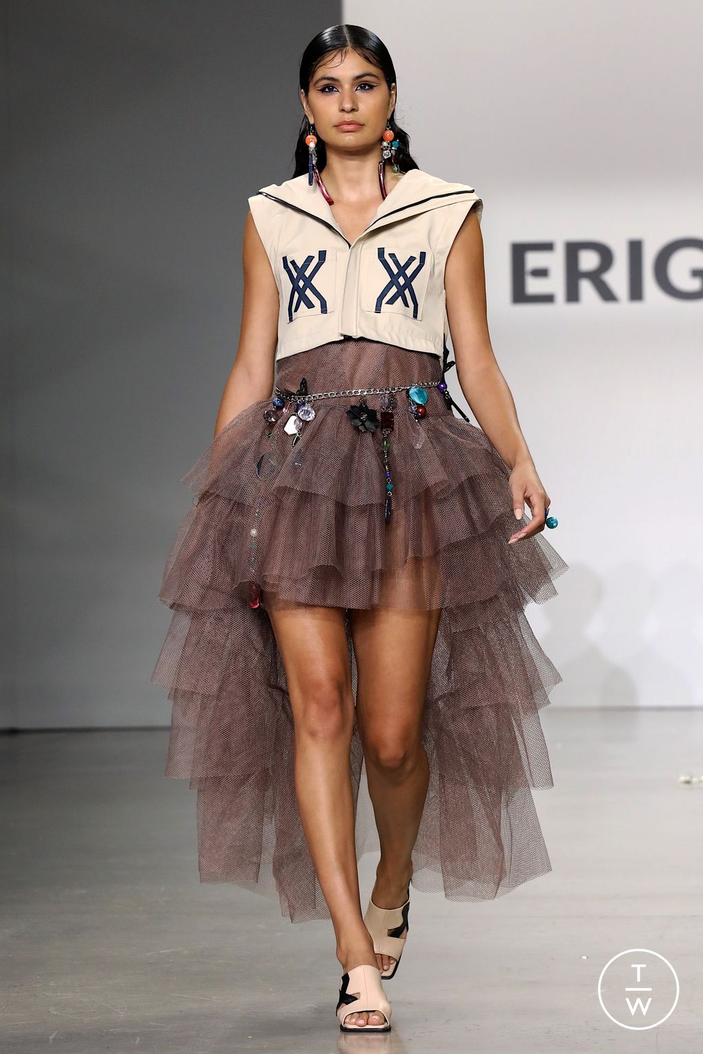 Fashion Week New York Spring/Summer 2023 look 16 de la collection Erigo womenswear