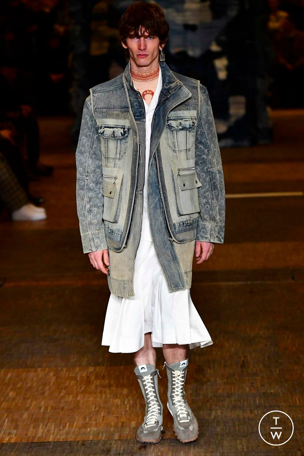 Fashion Week Paris Fall/Winter 2023 look 9 from the Marine Serre collection 男装