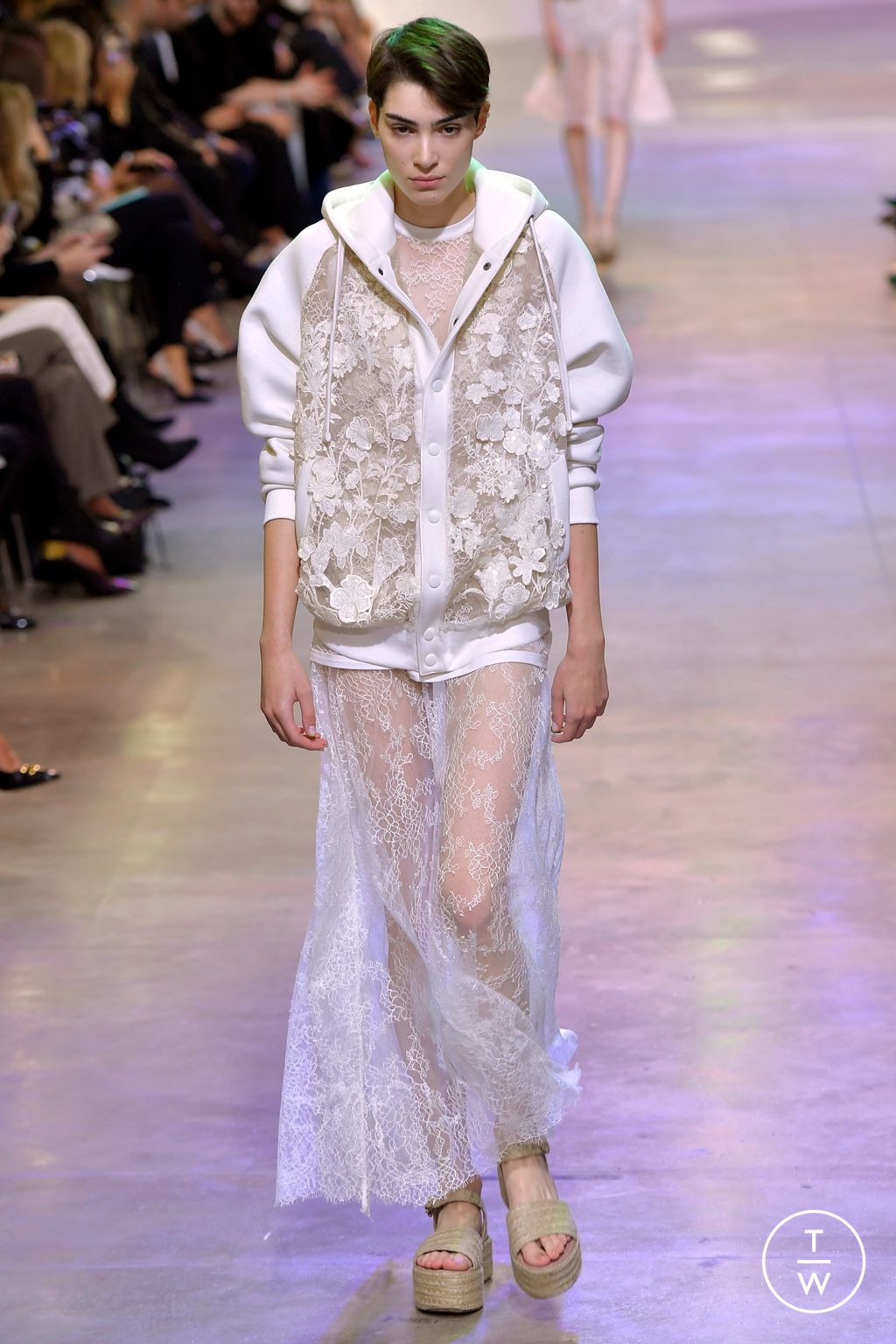 Fashion Week Paris Spring/Summer 2023 look 5 from the Elie Saab collection 女装