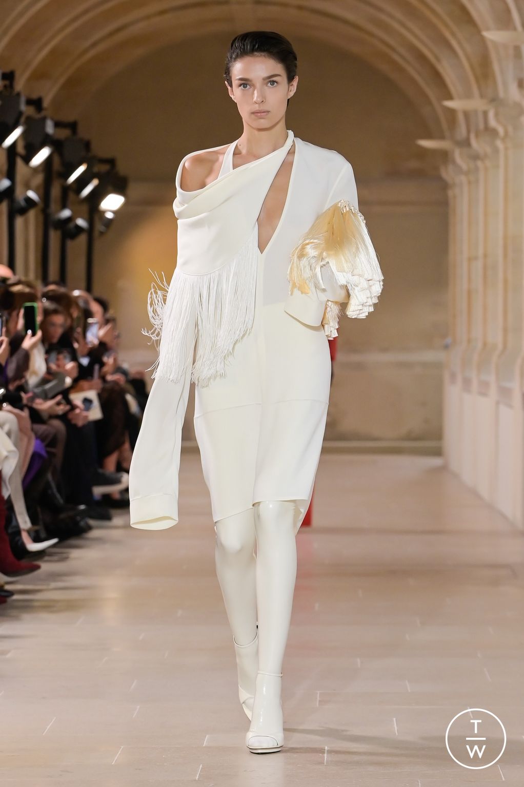Fashion Week Paris Spring/Summer 2023 look 10 from the Victoria Beckham collection womenswear