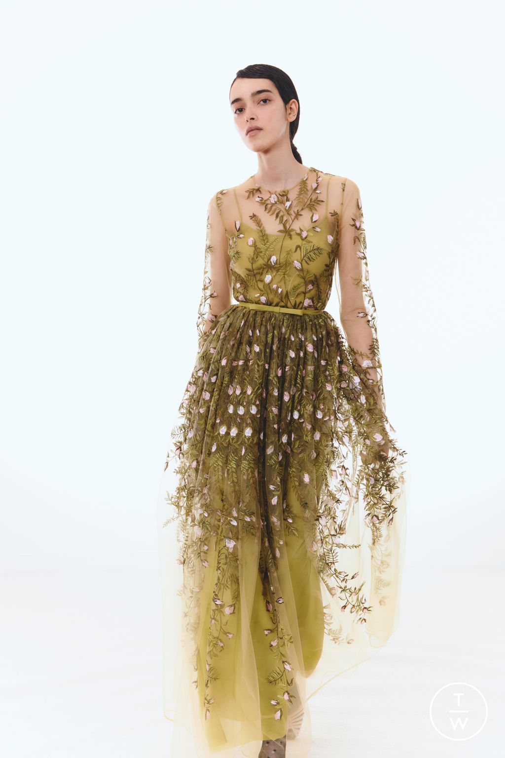 Fashion Week Paris Pre-Fall 2025 look 52 from the Giambattista Valli collection womenswear