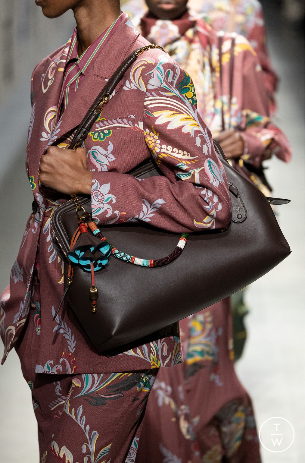 Fashion Week Milan Fall/Winter 2025 look 53 de la collection Etro womenswear accessories