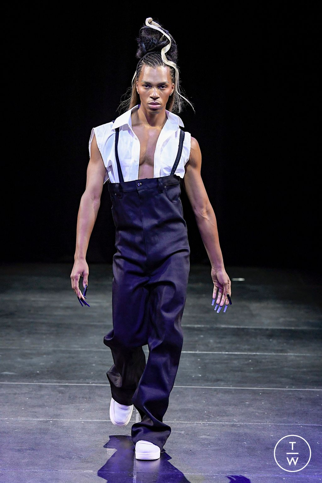 Fashion Week New York Spring/Summer 2023 look 33 from the No Sesso collection womenswear