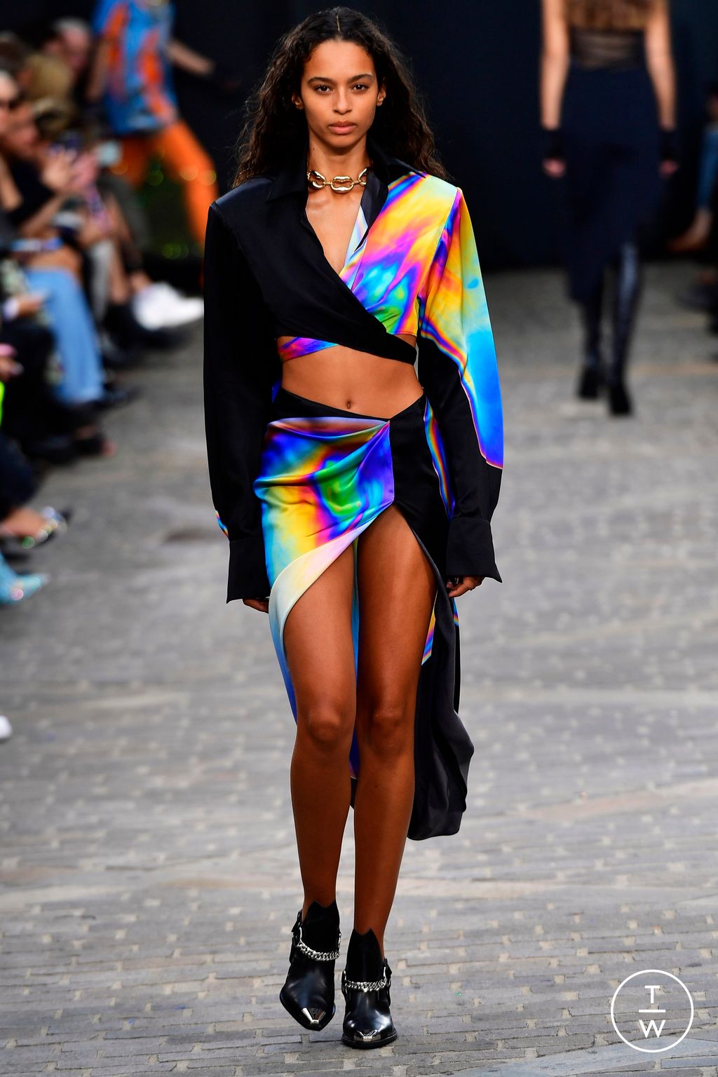 Fashion Week London Spring/Summer 2023 look 16 de la collection David Koma womenswear