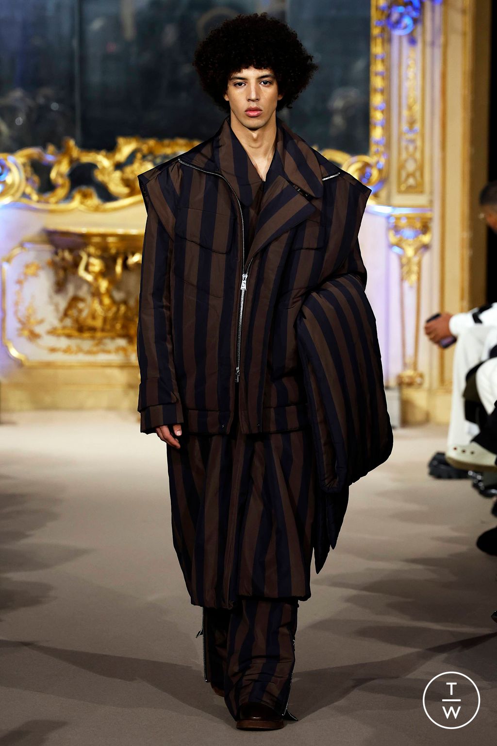 Fashion Week Milan Fall/Winter 2023 look 34 from the Dhruv-Kapoor collection menswear