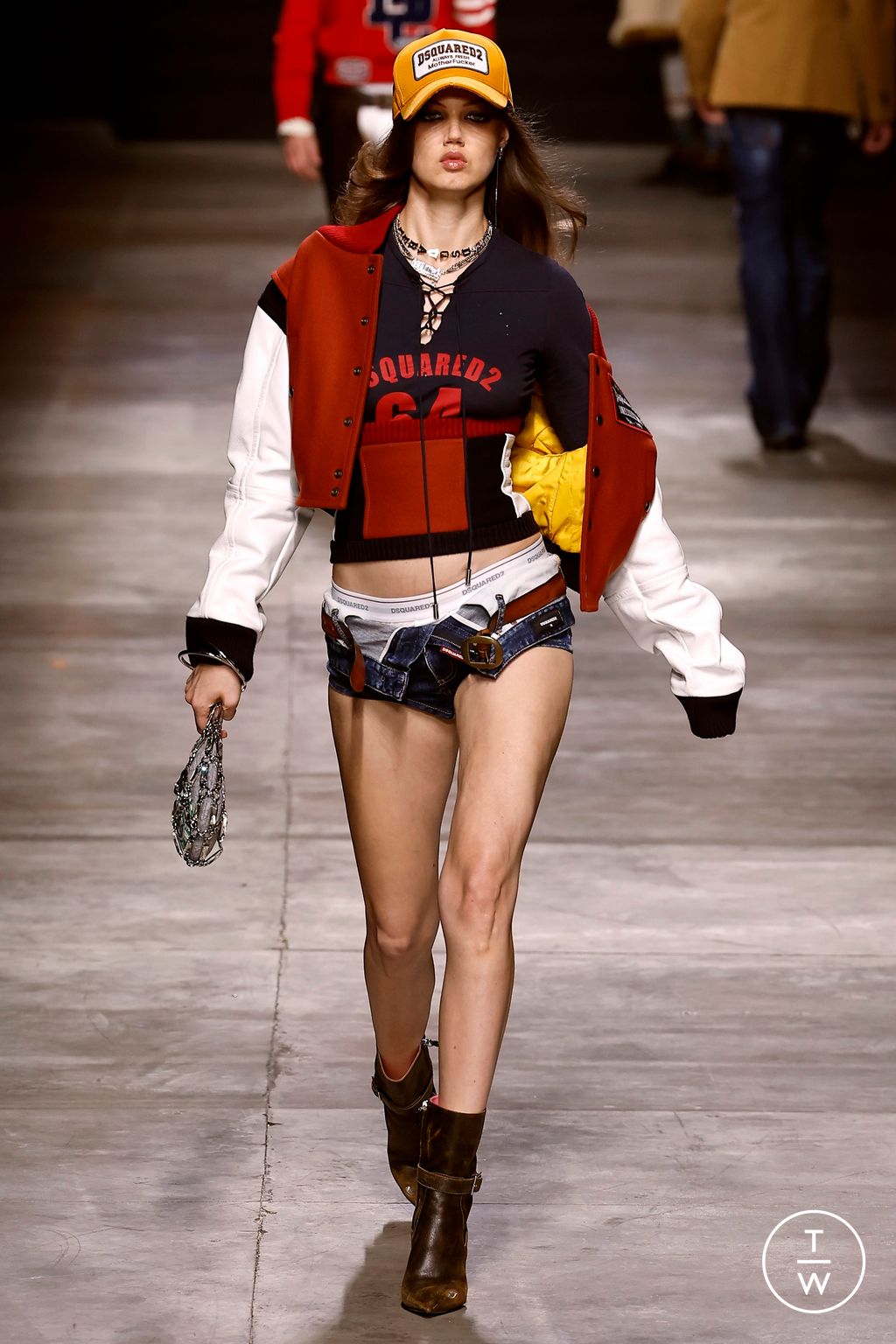 Fashion Week Milan Fall/Winter 2023 look 23 from the Dsquared2 collection 男装