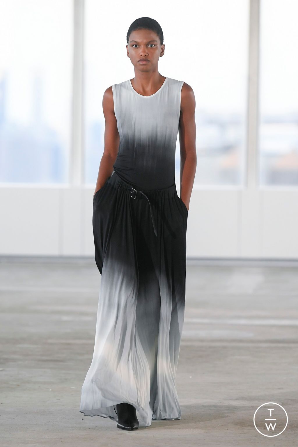 Fashion Week New York Spring/Summer 2023 look 21 from the Peter Do collection womenswear
