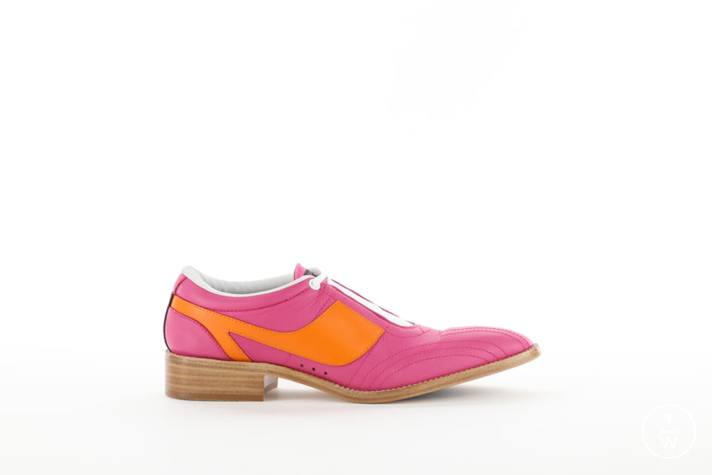 Fashion Week Paris Spring/Summer 2021 look 54 from the Louis Vuitton collection womenswear accessories