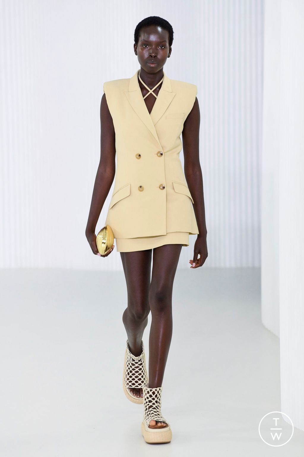 Fashion Week New York Spring/Summer 2023 look 9 from the Simkhai collection 女装