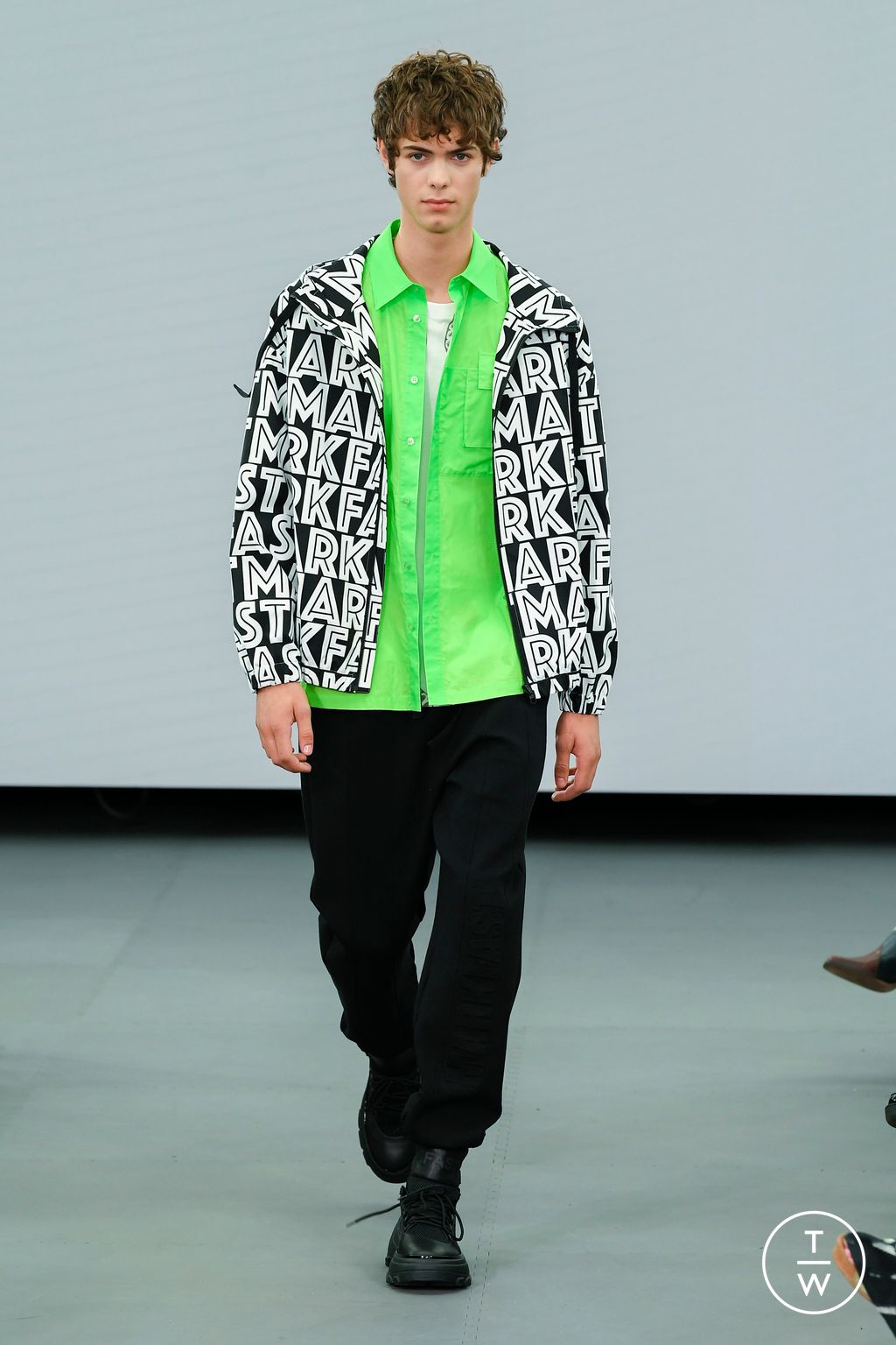 Fashion Week London Spring/Summer 2023 look 12 from the Mark Fast collection 女装