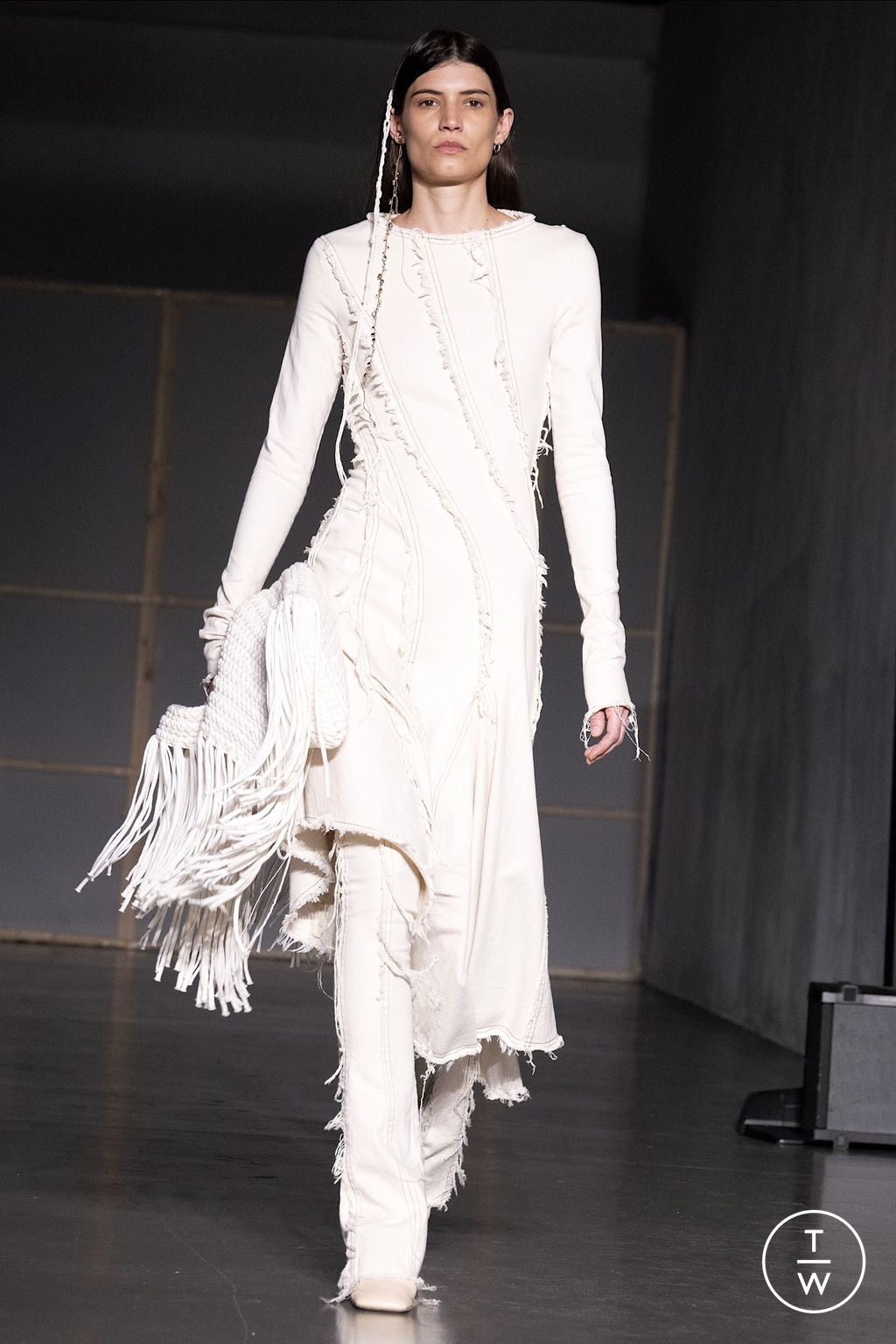 Fashion Week Milan Fall/Winter 2023 look 15 de la collection Federico Cina menswear