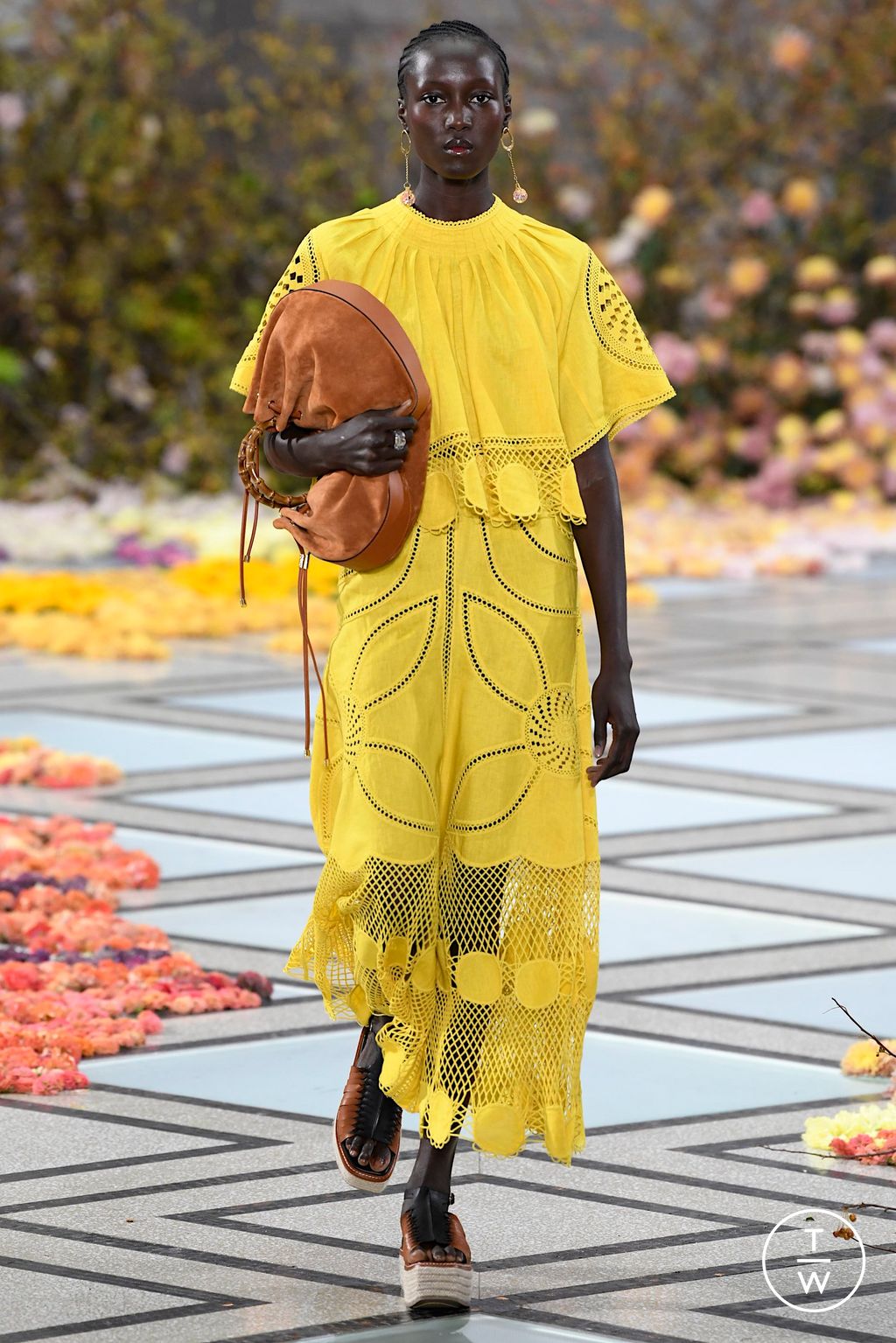 Fashion Week New York Spring/Summer 2023 look 17 de la collection Ulla Johnson womenswear