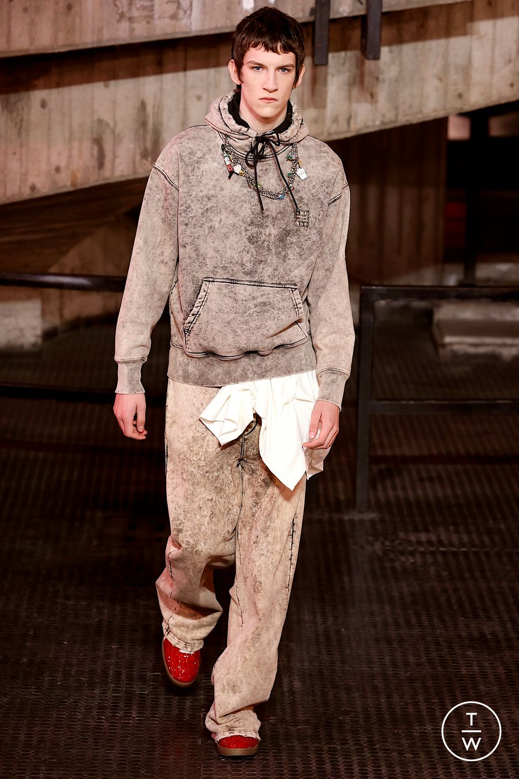 Fashion Week Milan Fall/Winter 2023 look 16 from the MSGM collection menswear