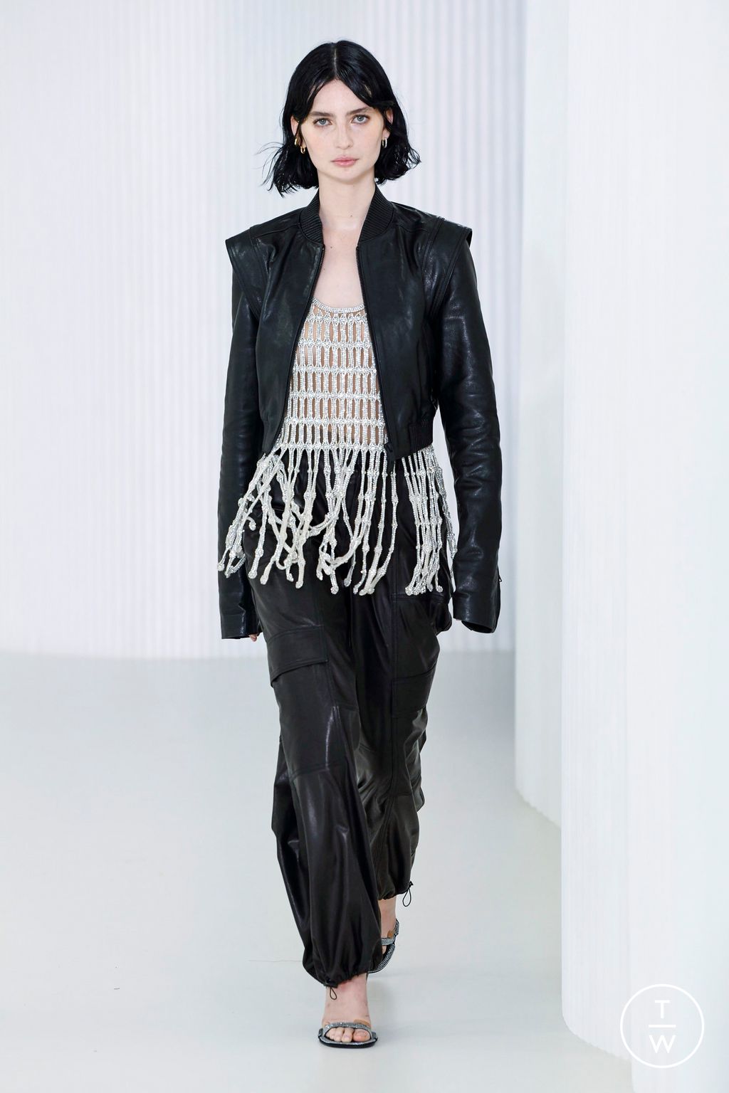 Fashion Week New York Spring/Summer 2023 look 35 from the Simkhai collection 女装