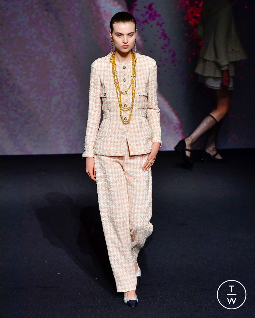 Fashion Week Paris Spring/Summer 2023 look 30 from the Chanel collection 女装