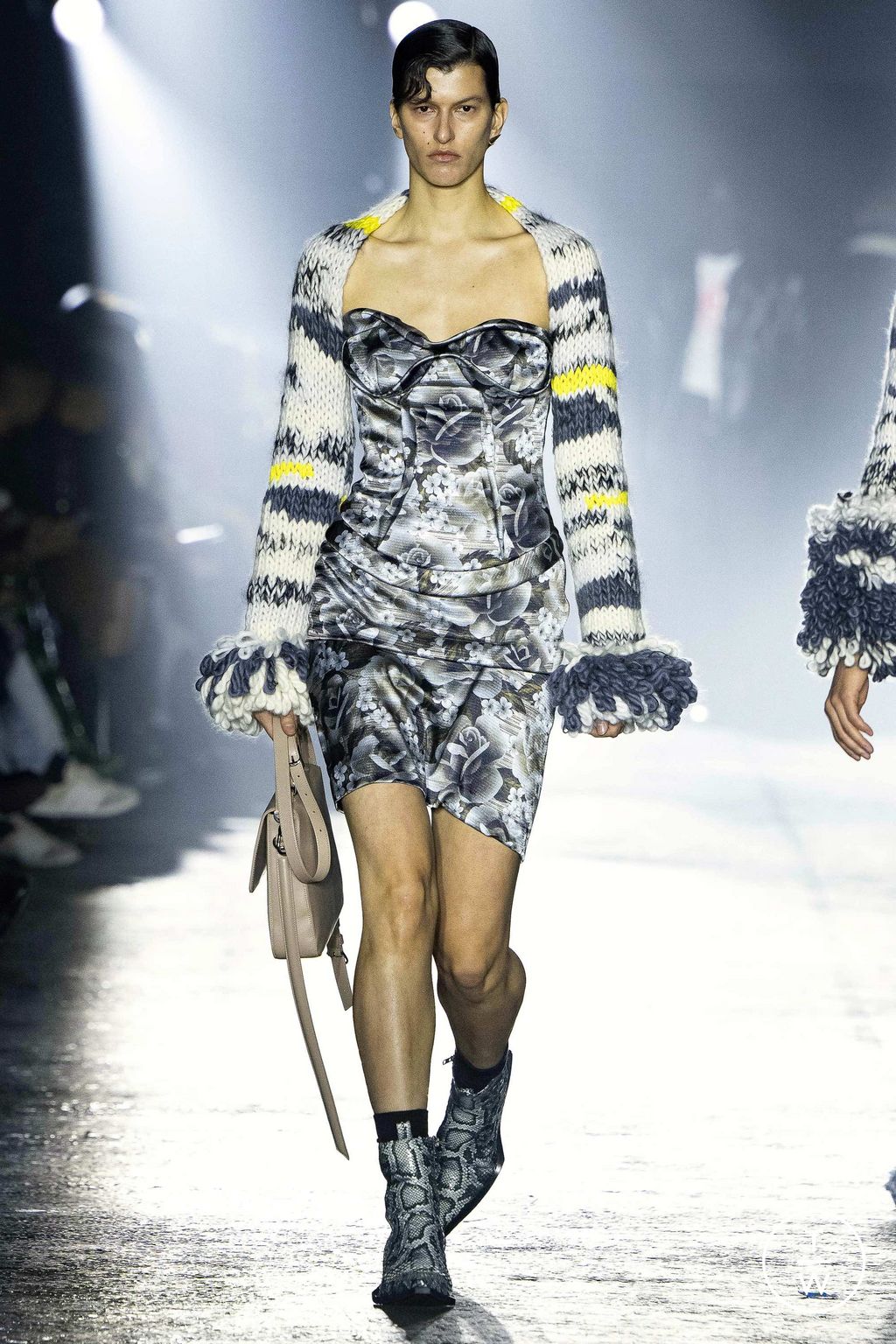 Fashion Week Milan Fall/Winter 2023 look 32 de la collection Jordanluca menswear