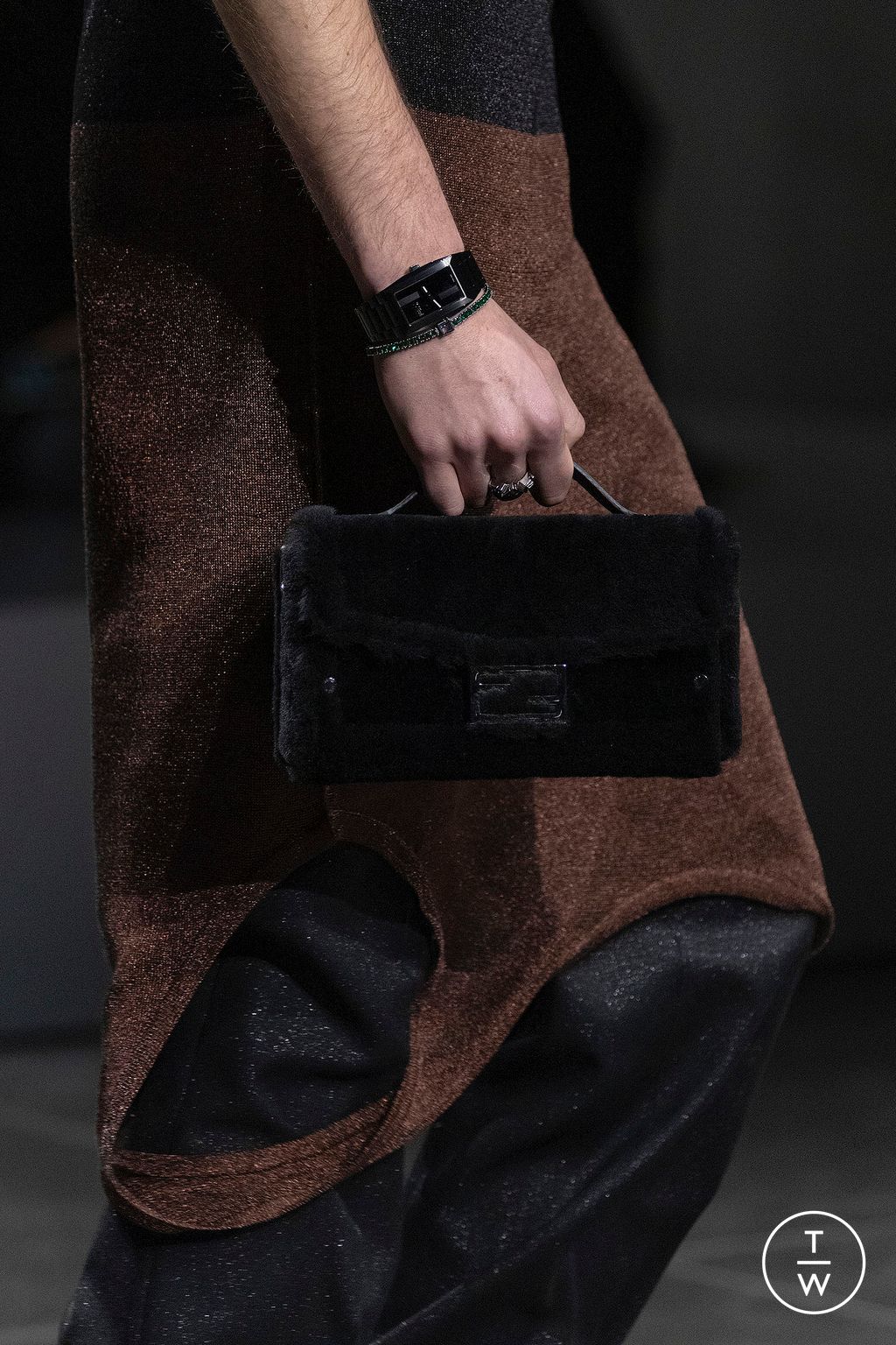 Fashion Week Paris Fall/Winter 2024 look 78 from the Fendi collection menswear accessories