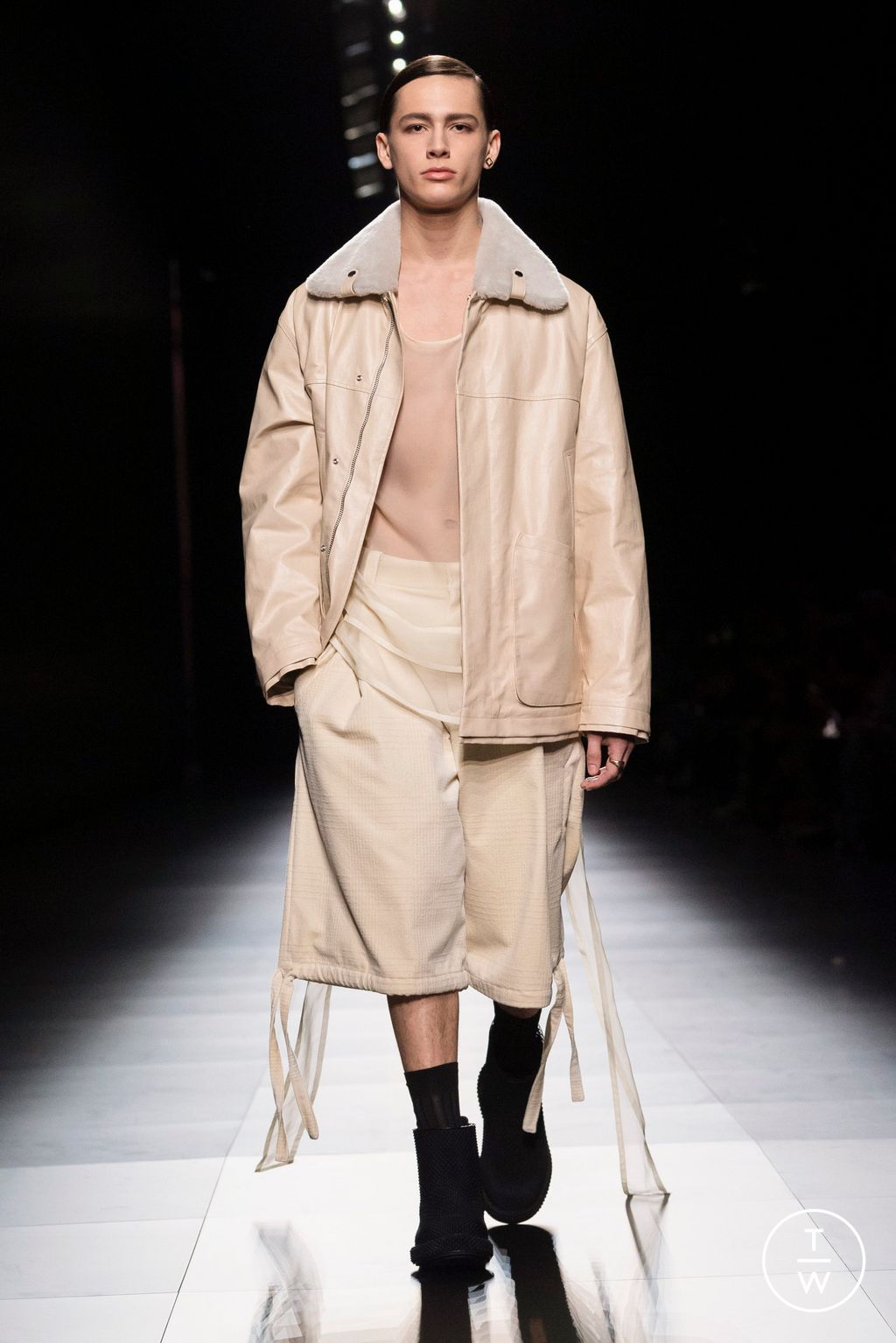 Fashion Week Paris Fall/Winter 2023 look 18 from the Dior Men collection 男装