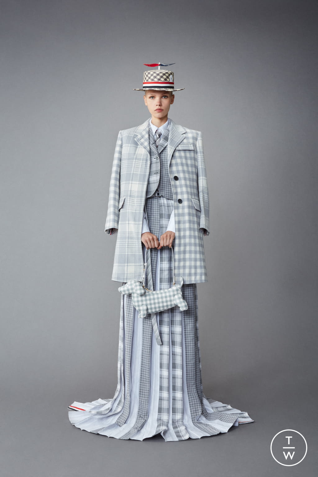 Fashion Week Paris Resort 2022 look 56 from the Thom Browne collection 女装