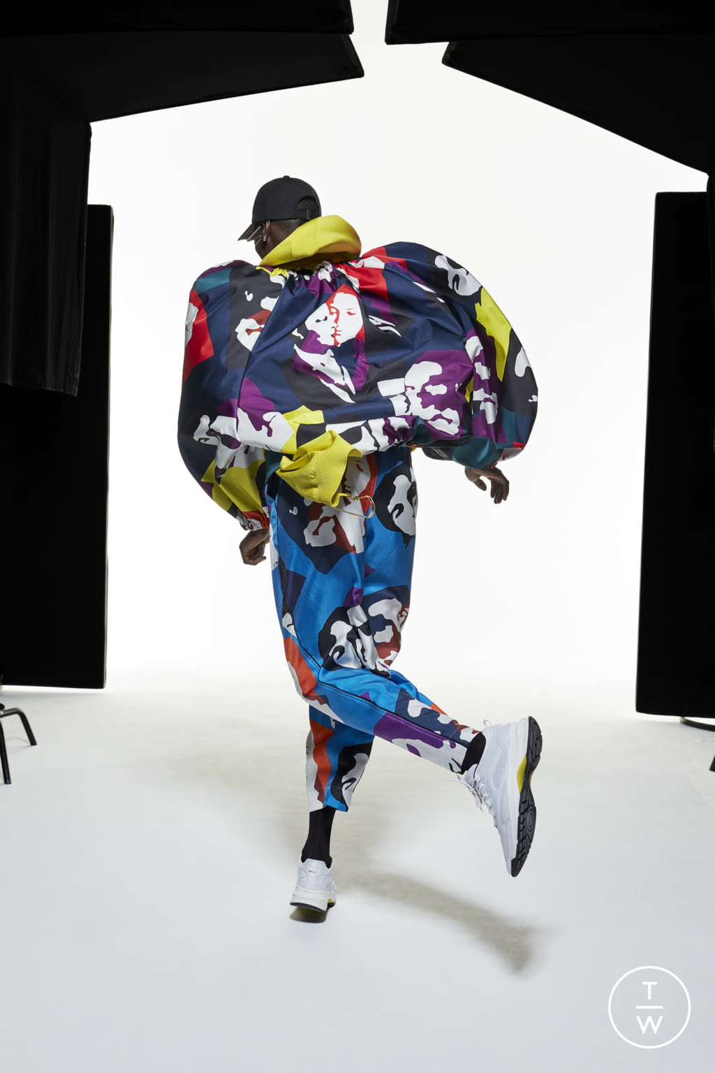 Fashion Week Paris Spring/Summer 2021 look 56 from the AZ Factory collection couture