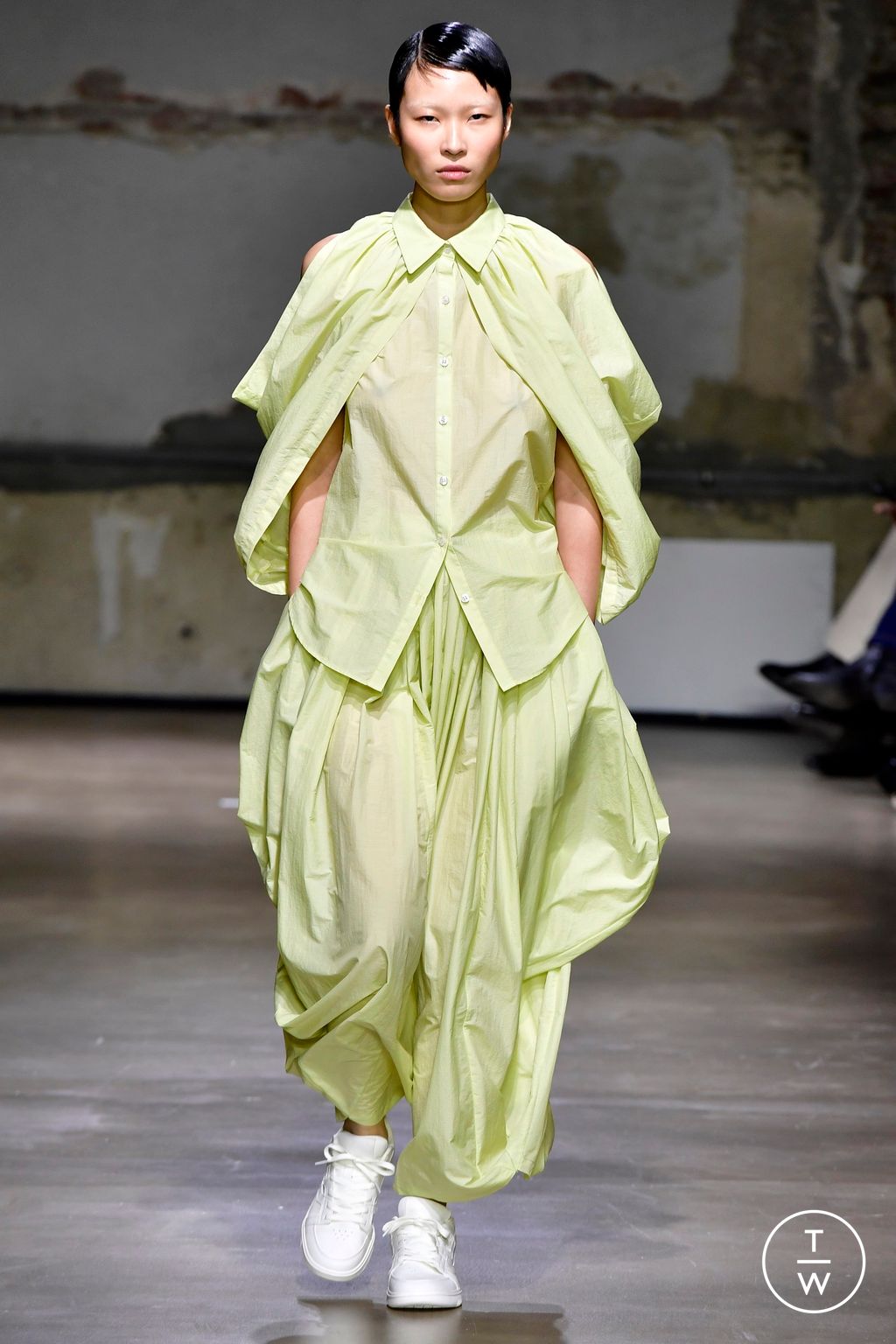 Fashion Week Paris Spring/Summer 2023 look 11 from the Dawei collection 女装