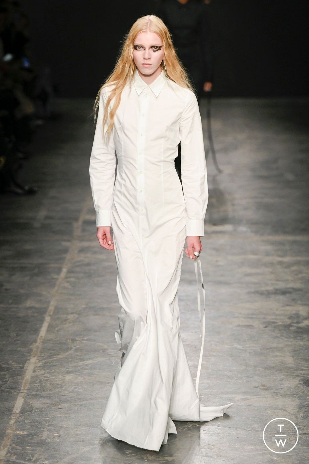 Fashion Week Paris Spring/Summer 2023 look 20 from the Ann Demeulemeester collection 女装