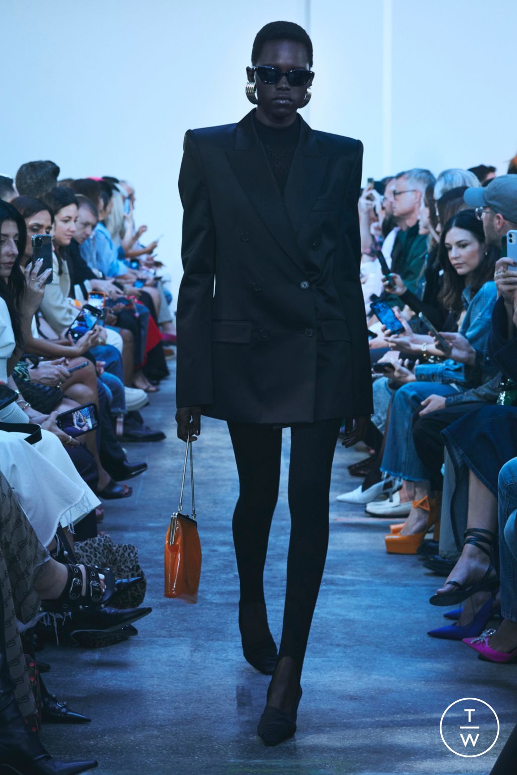 Fashion Week New York Spring/Summer 2023 look 2 de la collection Khaite womenswear