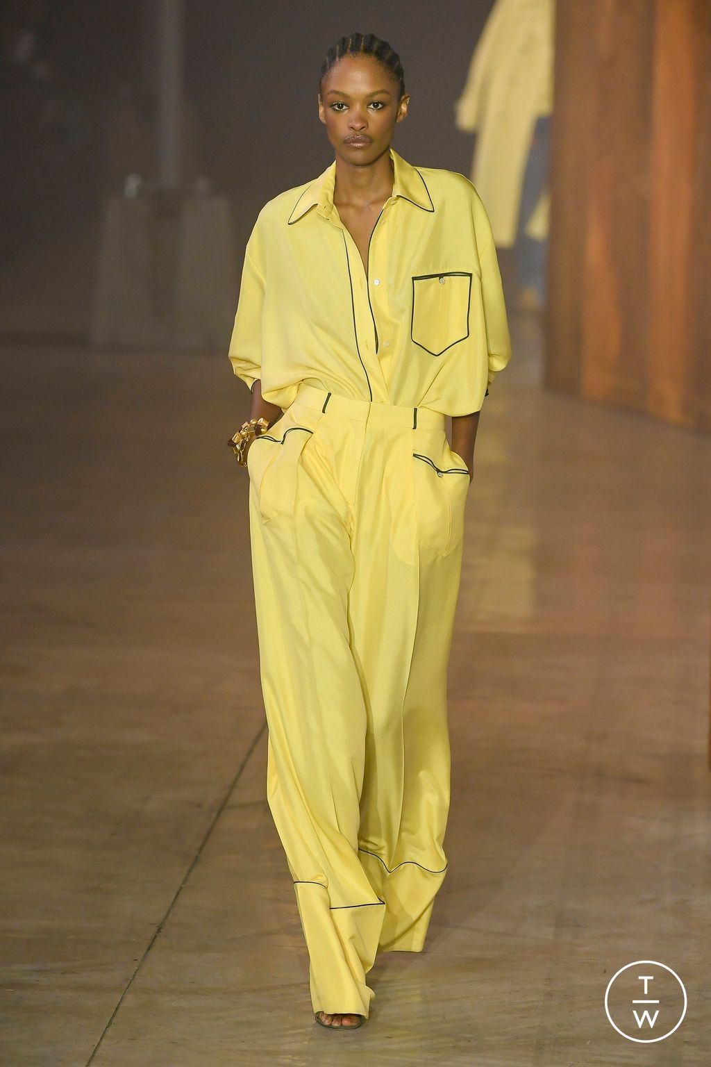 Fashion Week Milan Spring/Summer 2023 look 12 de la collection Bally womenswear