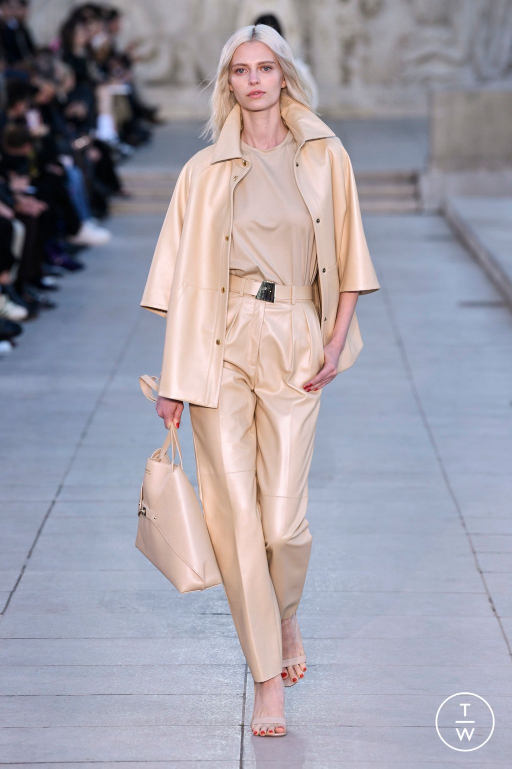 Fashion Week Paris Spring/Summer 2023 look 6 from the Akris collection womenswear