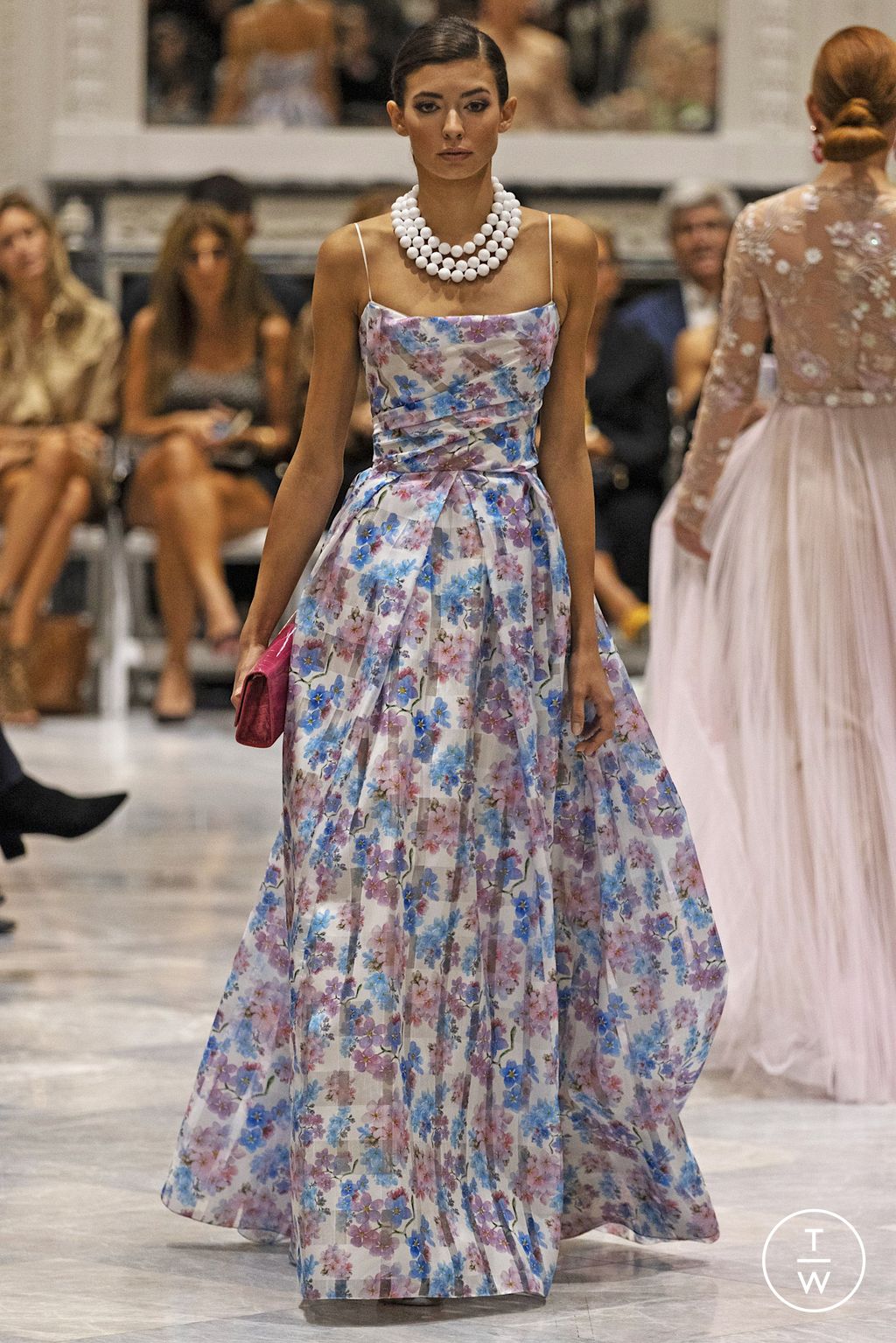 Fashion Week New York Spring/Summer 2023 look 19 de la collection Dennis Basso womenswear