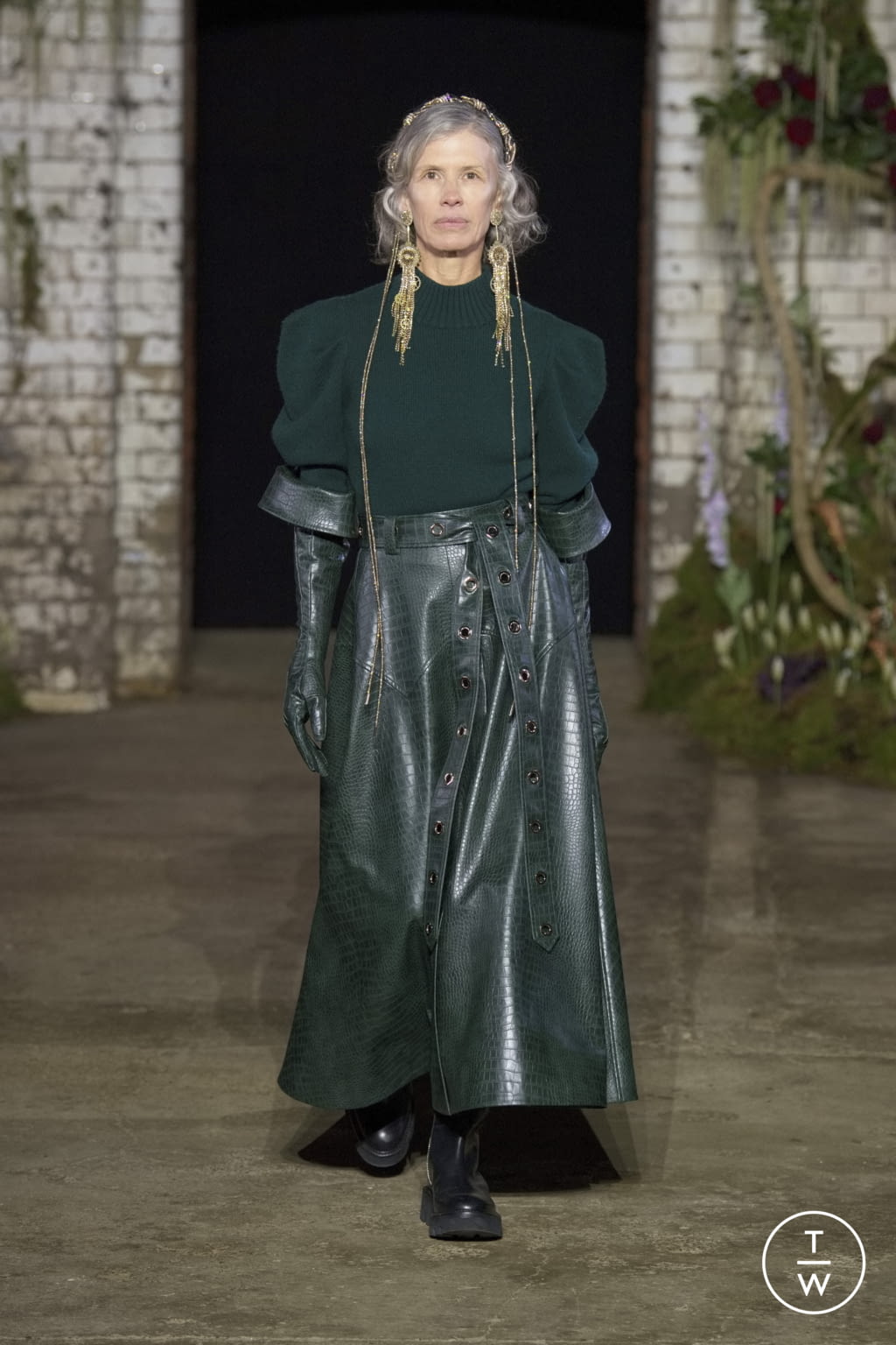 Fashion Week London Fall/Winter 2022 look 57 from the MITHRIDATE collection womenswear