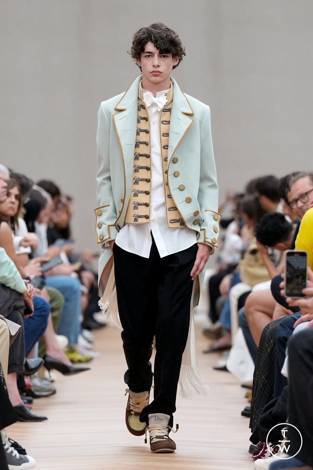 Fashion Week Paris Spring/Summer 2026 look 57 from the Dior Homme collection menswear
