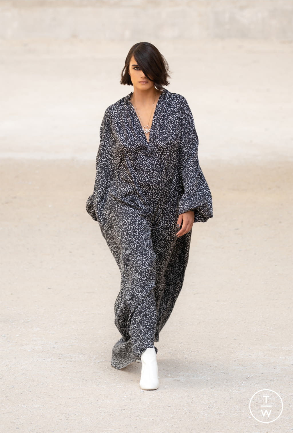 Fashion Week Paris Resort 2022 look 57 de la collection Chanel womenswear