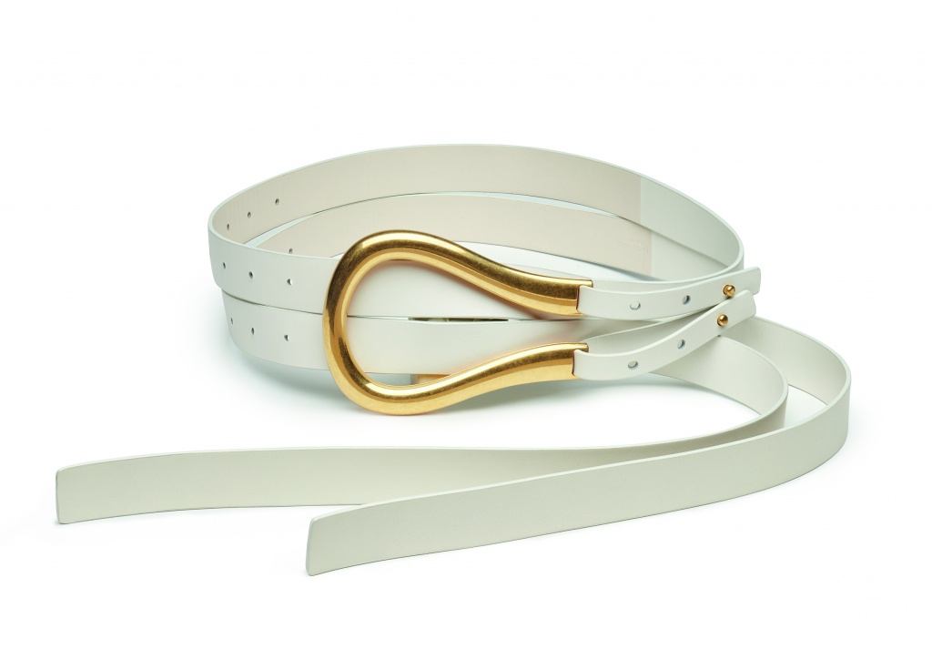 Fashion Week Milan Pre-Fall 2019 look 36 from the Bottega Veneta collection womenswear accessories