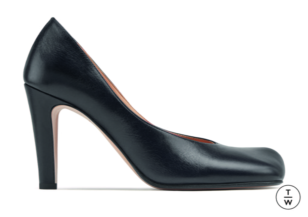 Fashion Week Milan Pre-Fall 2019 look 45 from the Bottega Veneta collection womenswear accessories