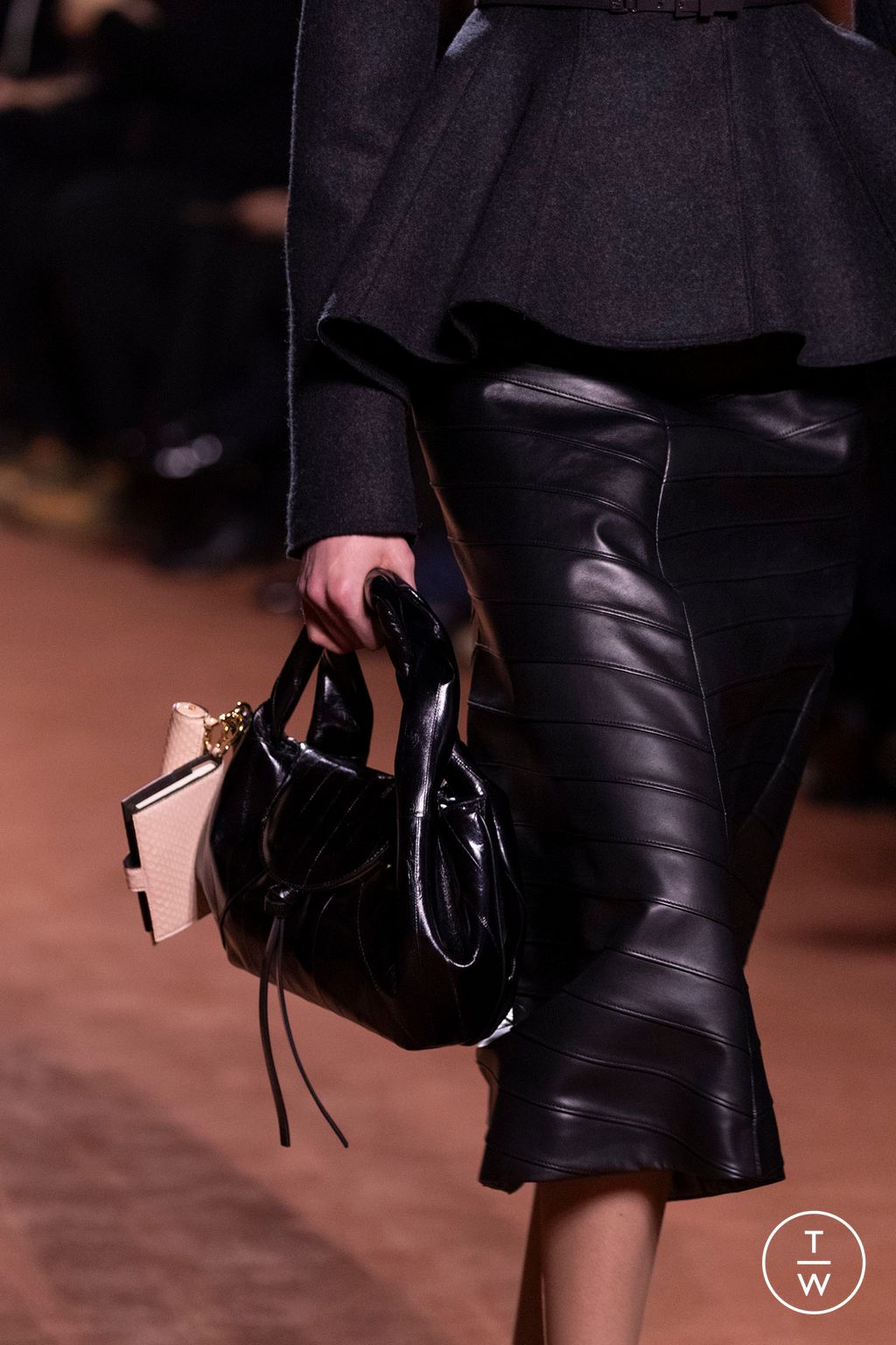 Fashion Week Milan Fall/Winter 2025 look 169 from the Fendi collection 女装配饰