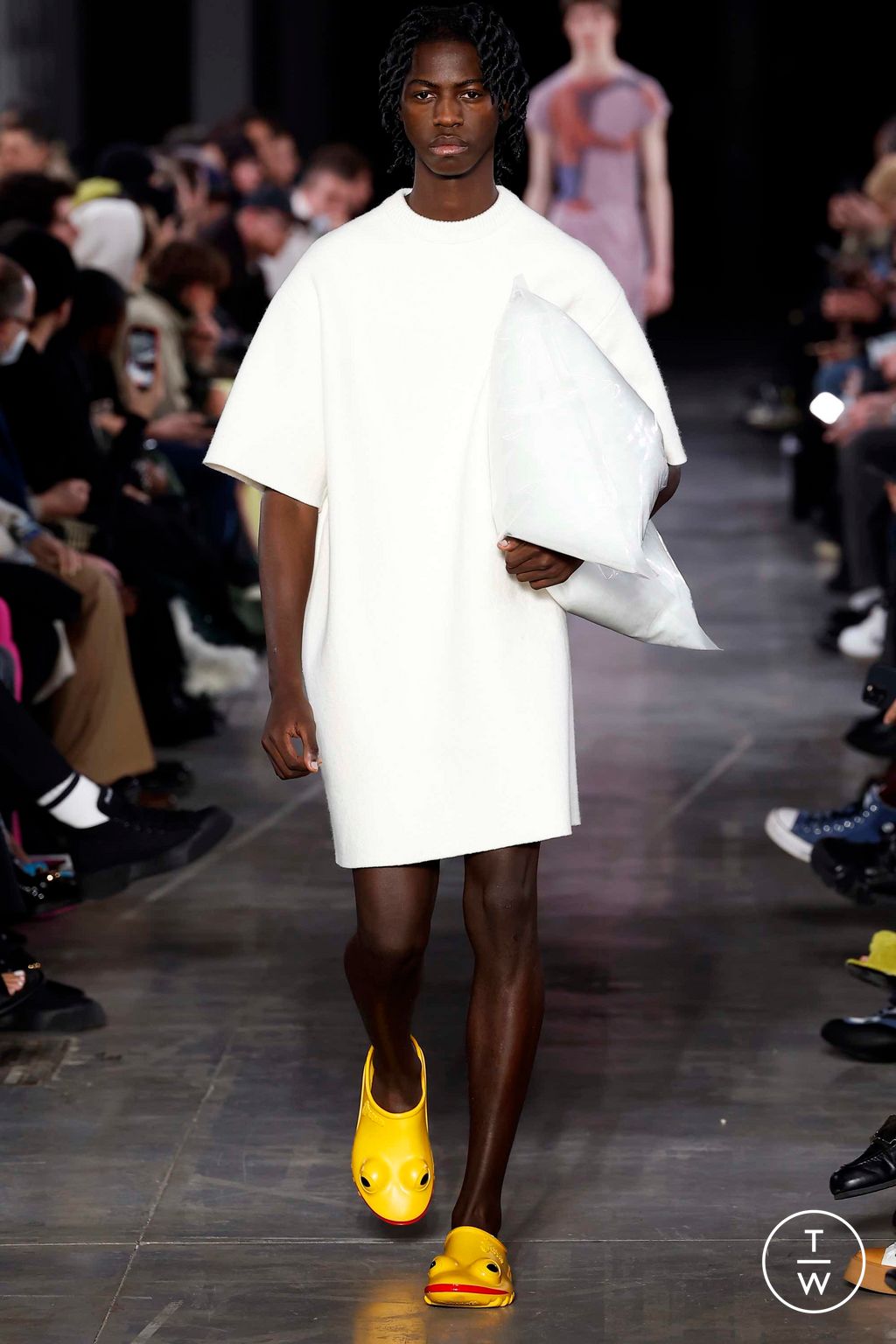 Fashion Week Milan Fall/Winter 2023 look 18 from the JW Anderson collection 男装