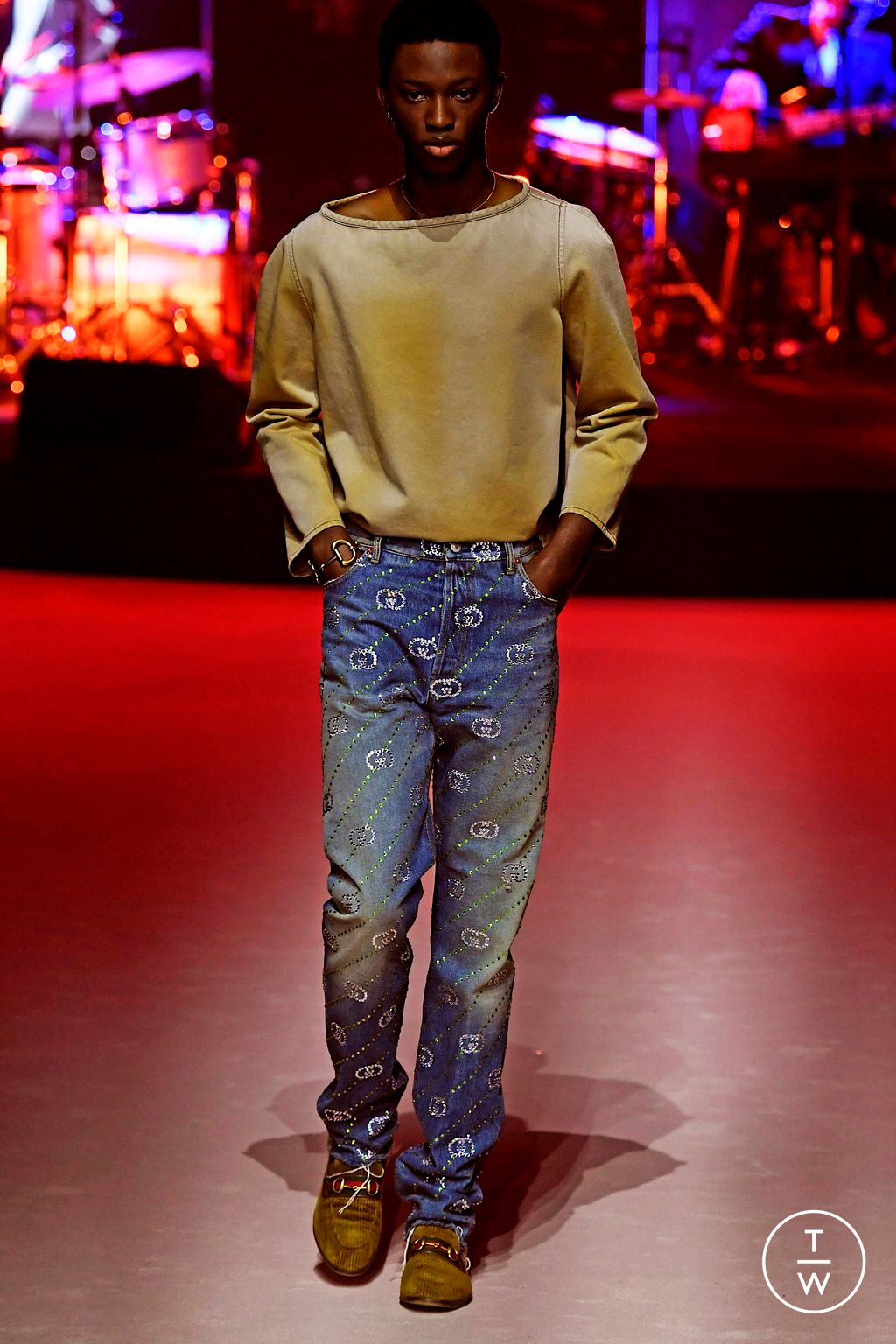 Fashion Week Milan Fall/Winter 2023 look 41 from the Gucci collection menswear