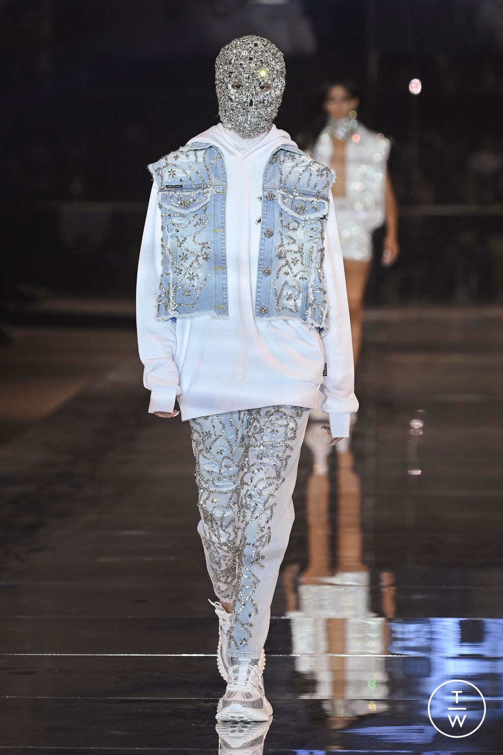 Fashion Week Milan Spring/Summer 2023 look 31 from the Philipp Plein collection 女装
