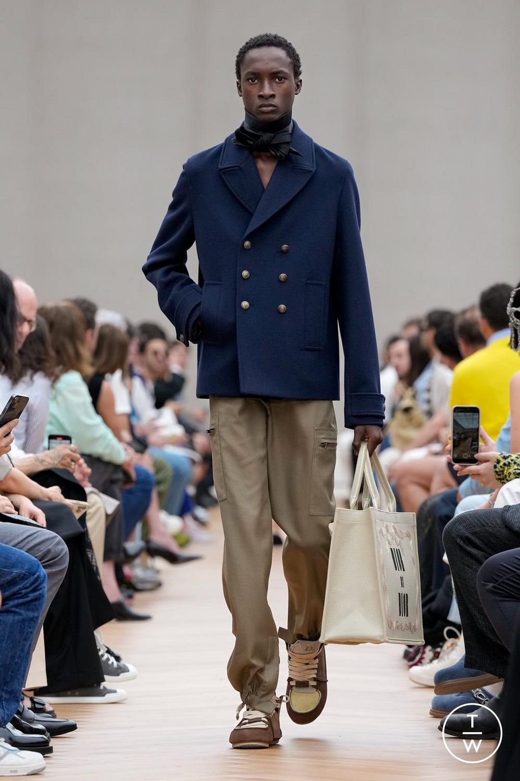 Fashion Week Paris Spring/Summer 2026 look 58 from the Dior Homme collection menswear