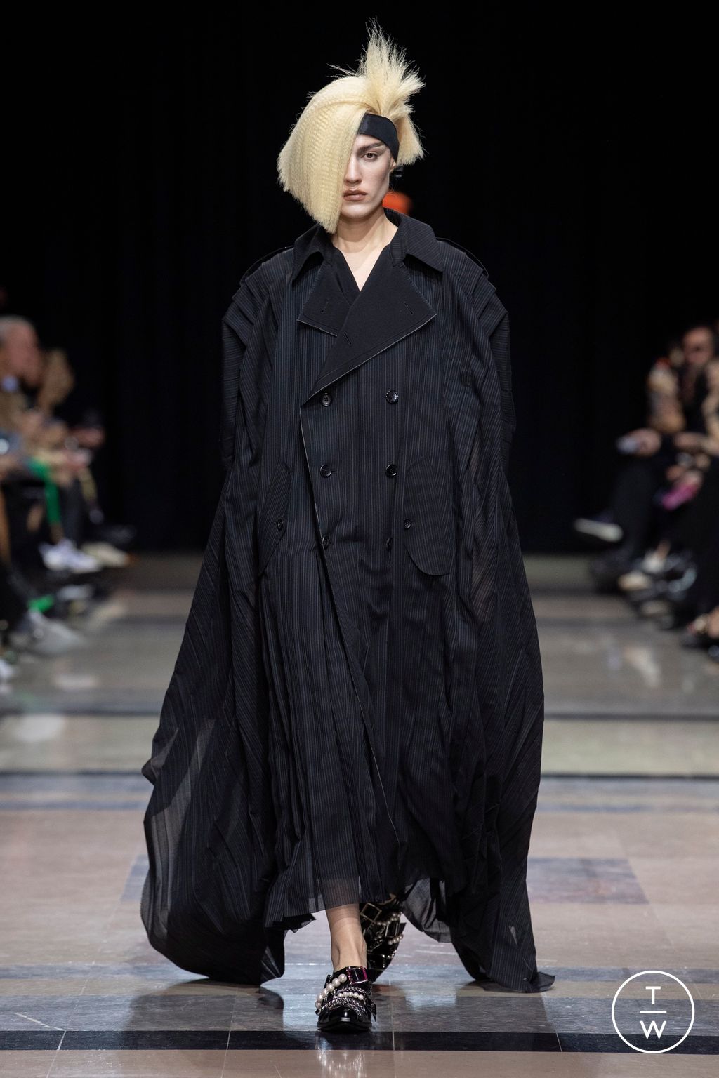 Fashion Week Paris Spring/Summer 2023 look 18 de la collection Junya Watanabe womenswear