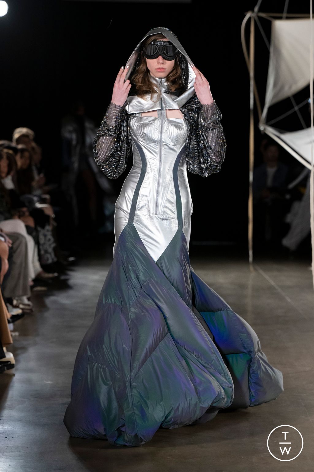 Fashion Week London Fall/Winter 2023 look 59 from the MITHRIDATE collection womenswear