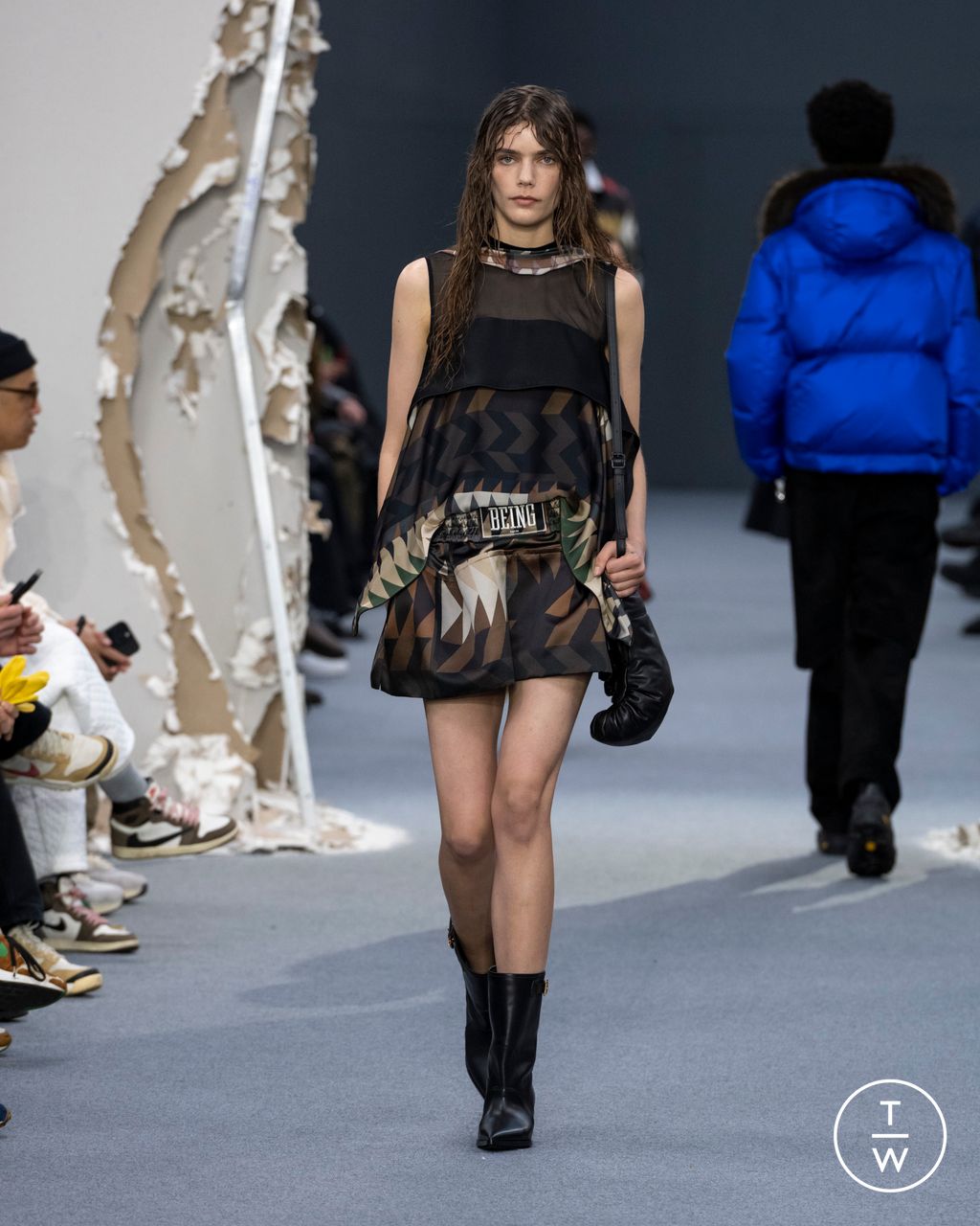 Fashion Week Paris Fall/Winter 2026 look 59 from the Sacai collection menswear