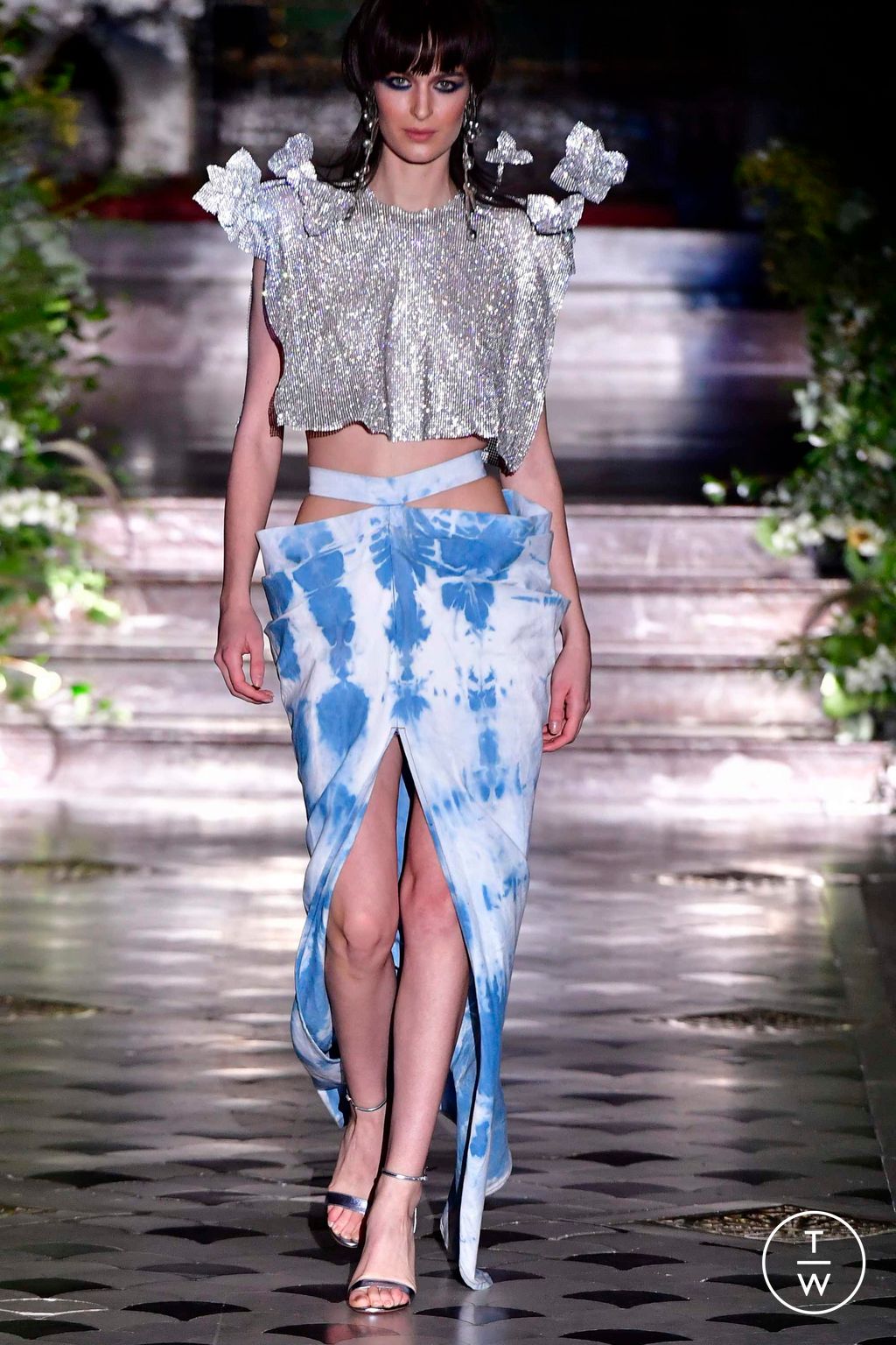 Fashion Week Paris Spring/Summer 2023 look 9 from the Juana Martin collection couture