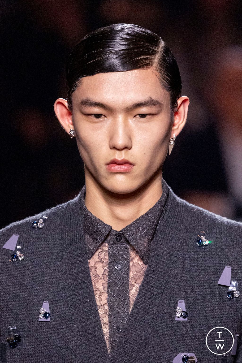 Fashion Week Milan Fall/Winter 2025 look 176 from the Fendi collection 女装配饰